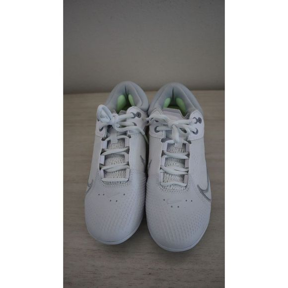 Nike CZ5917 Women's Sz 7.5 White/Gray Hyperdiamond 4 Elite Softball Cleats $90+ - Picture 1 of 8